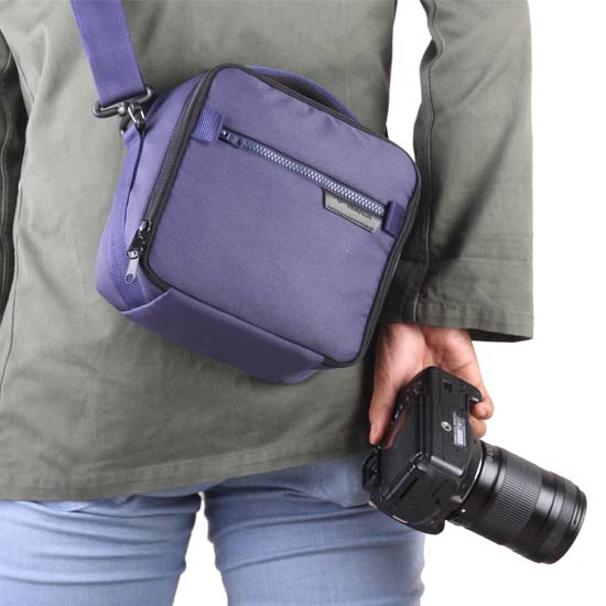 Naica Jaffa Sling Bag Navy - Image 6