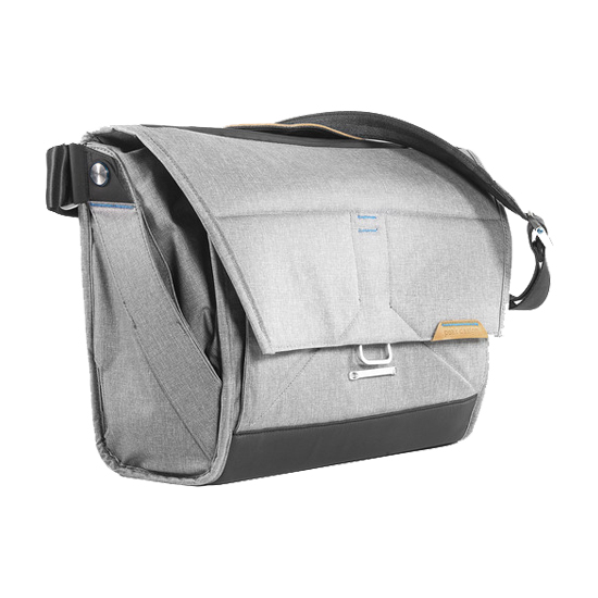 Peak Design Everyday Messenger 13 Inch Ash - Image 3