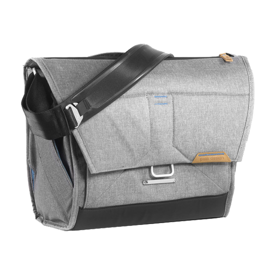 Peak Design Everyday Messenger 13 Inch Ash - Image 4