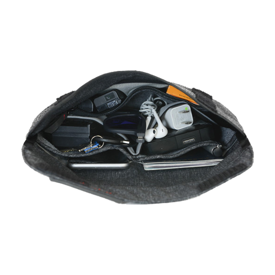 Peak Design Field Pouch Charcoal - Image 5